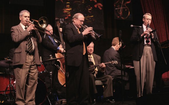 The Jim Cullum Jazz Band