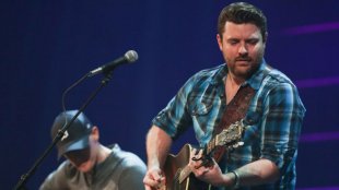 chris young at Stars and Strings