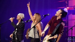 The Band Perry perform at Stars and Strings